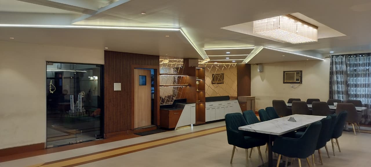 Hotel Kanishka Lobby